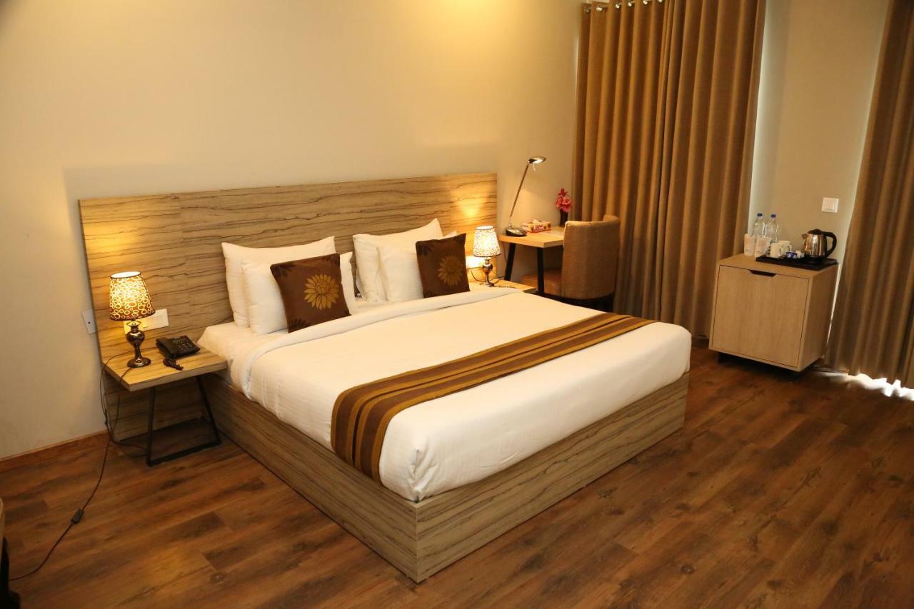 Royal Residence On Sohna Road Delhi  Extérieur photo